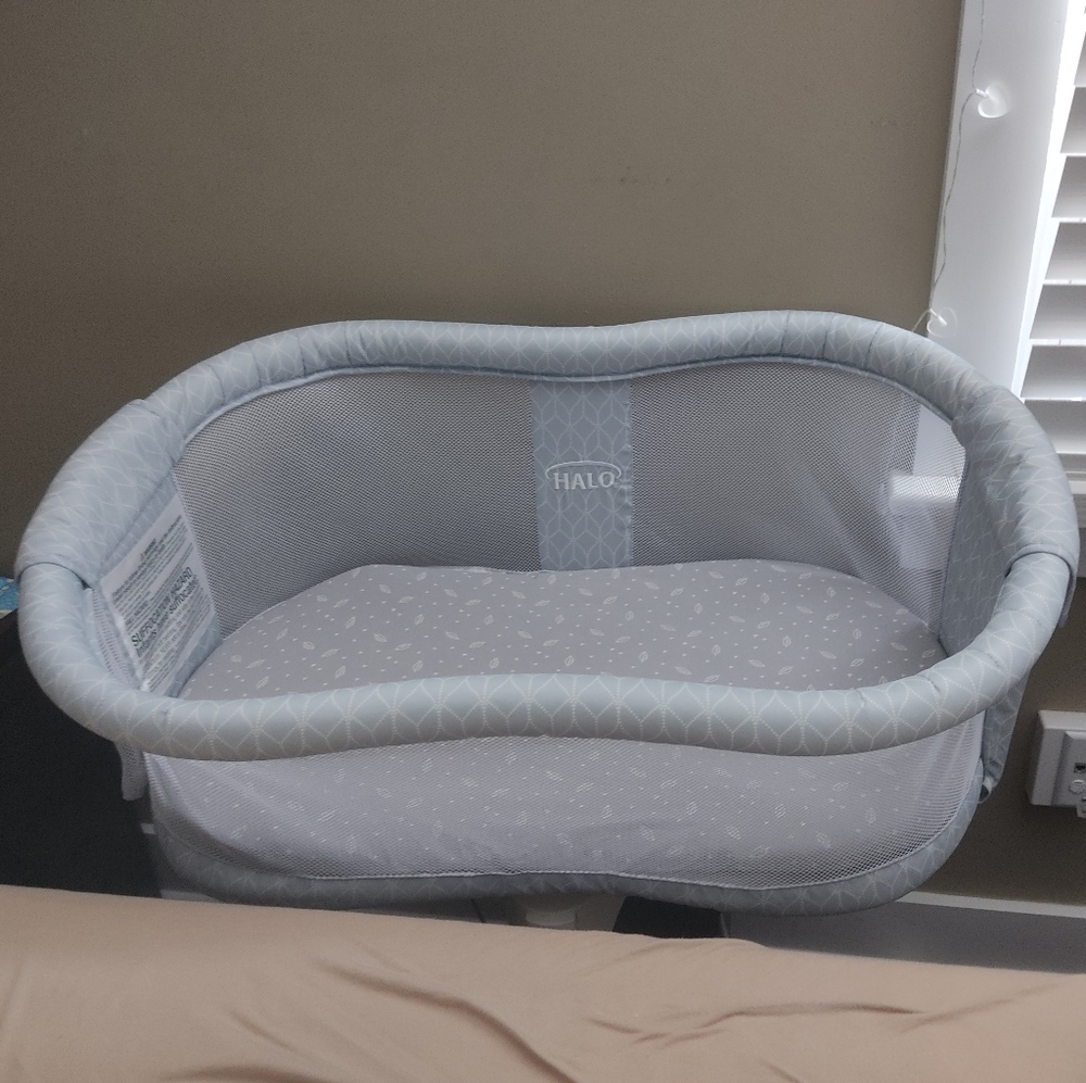 Halo bassinet